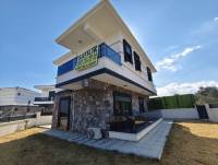 Kadıköy`de Site İçinde Geniş Bahçeli Müstakil Satılık 3+1 Villa